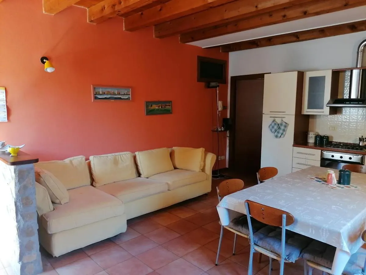 Casa Sveva - Appartamento Vista Castello Costa di Mezzate 0*,  Italien